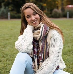 Meet your Posher, Amélie